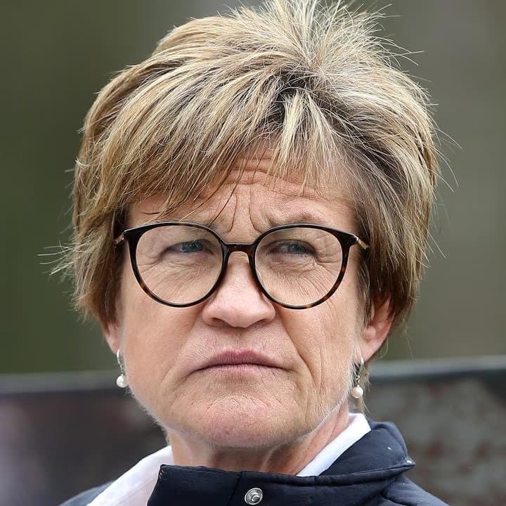 icon for Helen Dalton