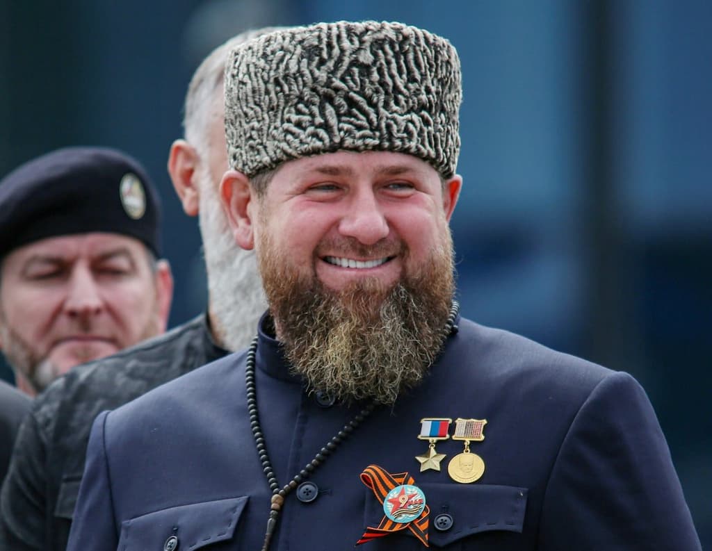 ¿Kadyrov salió como Jefe de la República de Chechenia por...?