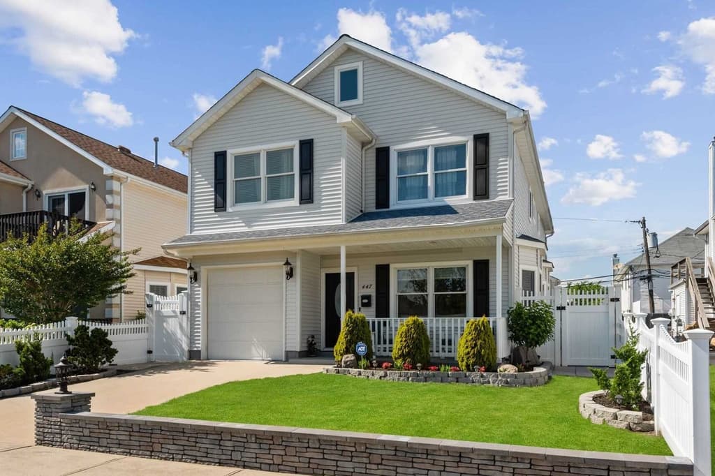 icon for Will the median home value in the Los Angeles Metro area be between $1,173,000 and $1,180,000 on May 31?