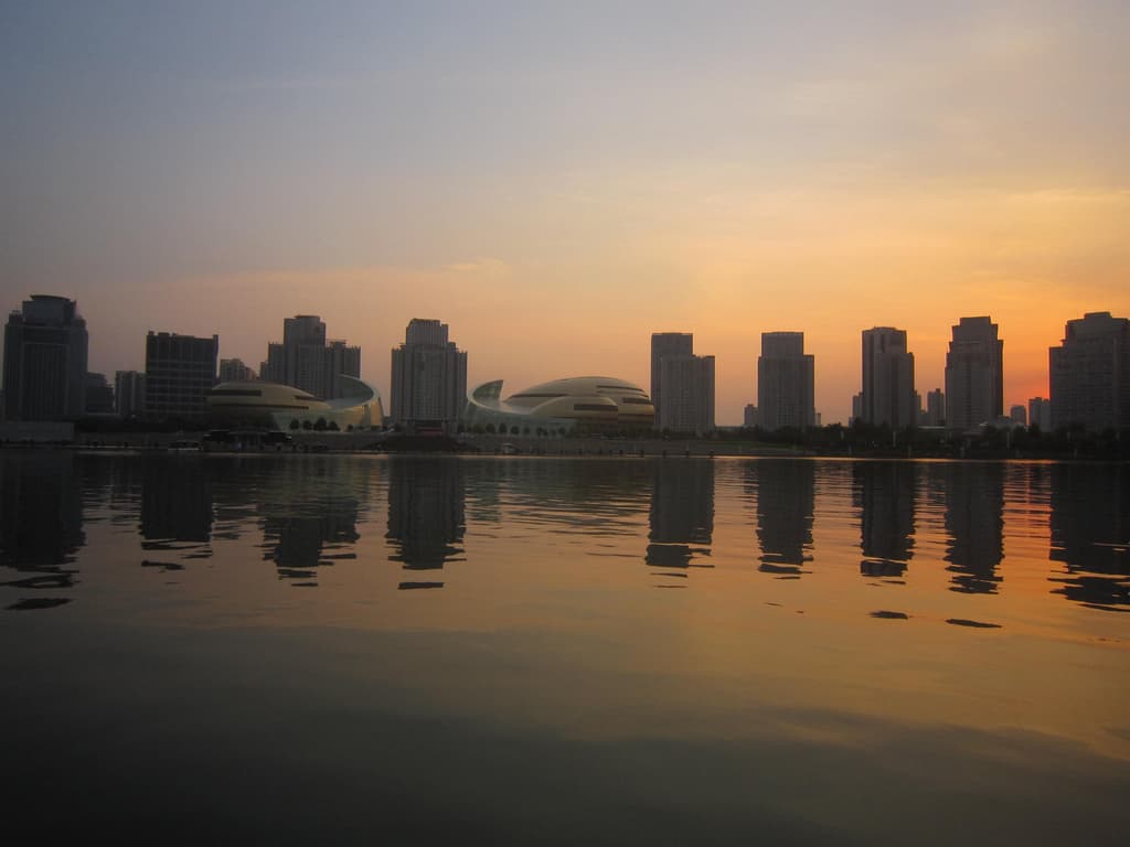 icon for Will the highest temperature in Zhengzhou be 14°C or below on May 20?